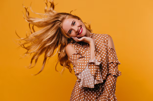 Digital Hair Coloring vs. Real Dye: How to Experiment Before Committing