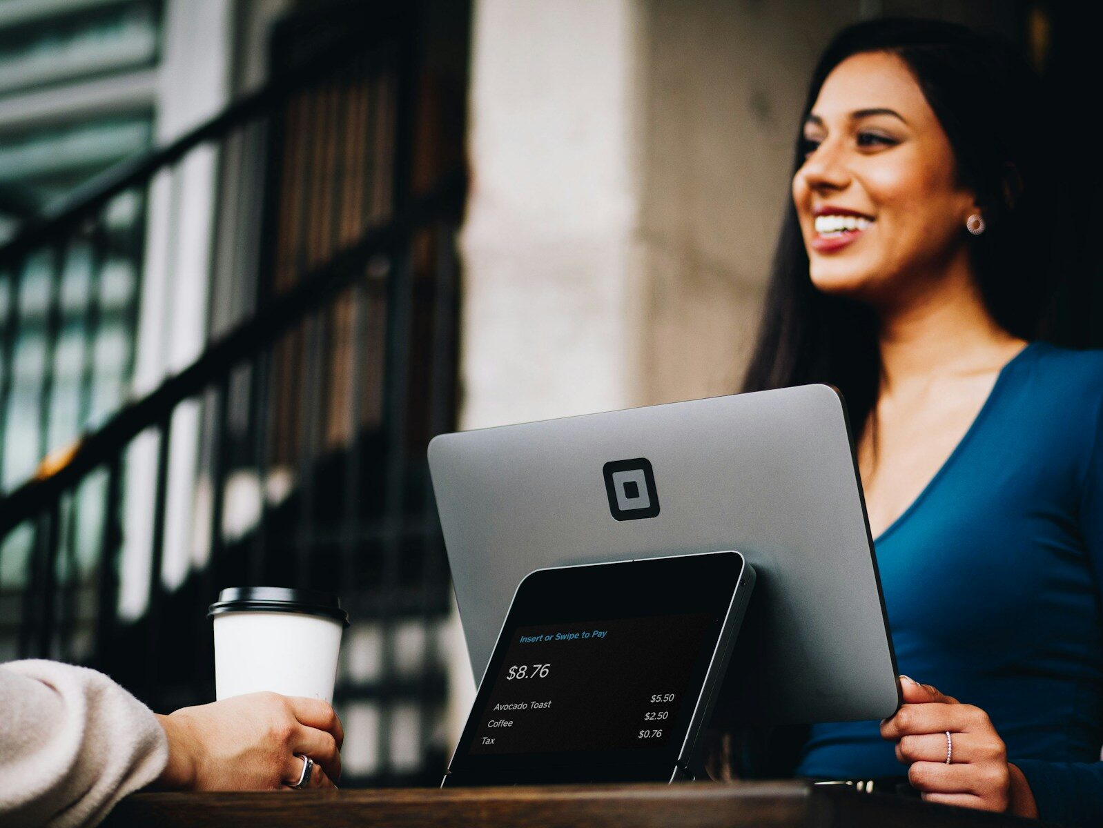 Transforming Visitors into Subscribers: Proven Strategies for Sustainable Business Growth gray computer monitor